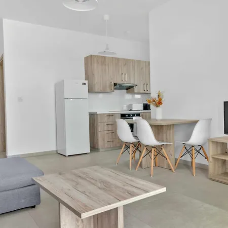 Phaedrus Living: Eolus Residences Hera Strovolos